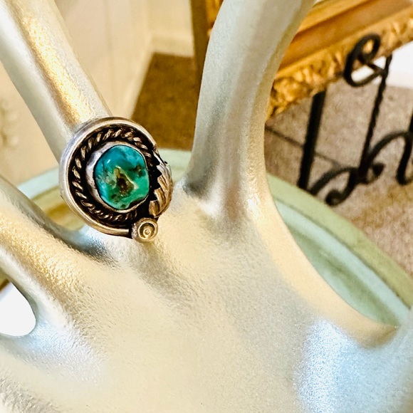 Vintage Sterling Turquoise Ring - Picture 1 of 14